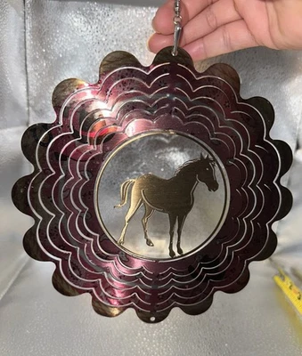 铁挡青铜彩色马风旋转器-圆形 8 英寸 — 第 1/4 张图片