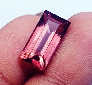 Natural Rhodolite Garnet 9.50 Ct Baguette Shape Certified Loose Gemstone - Picture 1 of 6