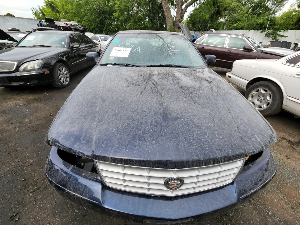 Cadillac Sevilla 1999 2000 2001 2002 2003 2004 capó azul Foto 1 de 1