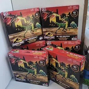 6 TOYS - Jurassic Park Dr. Ian Malcolm Glider Escape Pack & Dr. Ian Malcolm New - Picture 1 of 5