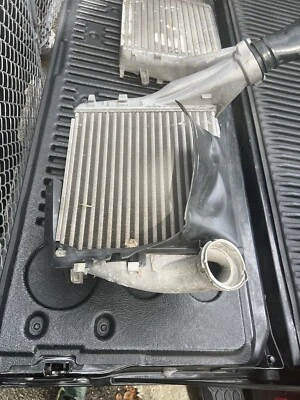 11-18 MONTAJE INTERCOOLER DELANTERO IZQUIERDO PORSCHE CAYENNE TURBO S 4.8L Foto 1 de 2