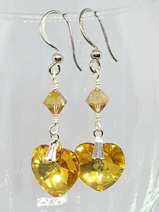 Pendientes de plata, enchufe, clips de oreja con corazón de Swarovski metálico Sunshine, handmad - Imagen 1 de 13