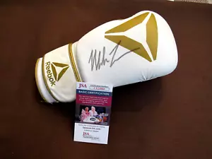 MIKE TYSON BOXING HEAVYWEIGHT CHAMPION HOF SIGNED AUTO VINTAGE REEBOK GLOVE JSA - Picture 1 of 6