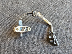 2012 Volvo S40 S60 V40 V70 XC60 XC70 2.4 D5 Crankshaft Position Sensor 31303094 - Picture 1 of 14