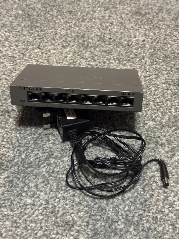Netgear GS308v2 Unmanaged Ethernet Switch Gigabit 8-Port - Image 1 of 1