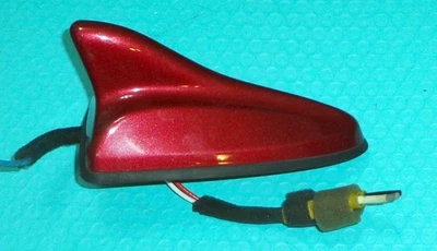 HYUNDAI SONATA 2015-2019 TECHO EXTERIOR ANTENA ALETA DE TIBURÓN - ROJO - OEM Foto 1 de 4