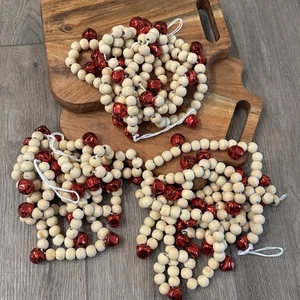 Naturholz Perle Weihnachtsgirlande mit roten Glocken 6ft lang für Baum / Mantel / Tablett - Bild 1 von 3