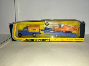Corgi Gift set GS 19 Land Rover, Nipper Aircraft and trailer - Picture 1 of 24