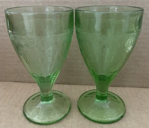 Vintage GREEN DEPRESSION GLASS Florentine Footed Tumbler 2pcs - Picture 1 of 7