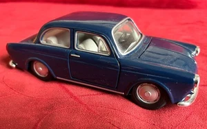 Volkswagen 1600 Maisto 1:24 Scale Die-Cast Teal Blue - Picture 1 of 13