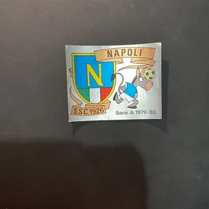 1979/80 Panini Footballers Figure Shield N 191 NAPLES - Picture 1 of 2