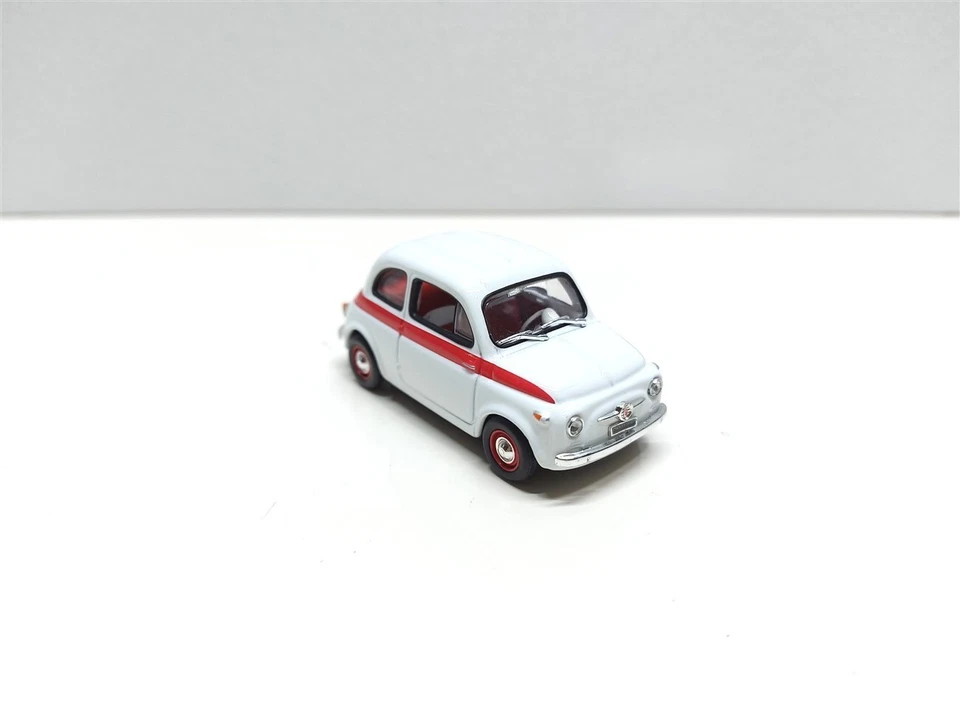 Fiat Nuova 500 Sport Bianco del 1957  - 1/43 Universal Hobbies - Immagine 1 di 3