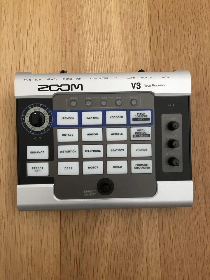 ZOOM V3 Voice Changer 16 Types Voice Effect Audio Interface Vocal Processor - Image 1 of 1