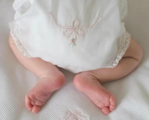 NWT Feltman Bros White Pink Bow Baby Girls Bloomers Diaper Cover Newborn 0 3 M - Picture 1 of 2