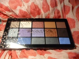 Makeup Revolution Reloaded 'MIDNIGHT' Eyeshadow Palette - Picture 1 of 3