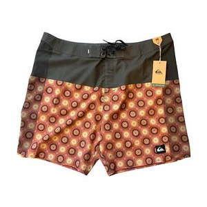 Quiksilver Highlite Arch 19" Surfing Shorts Multicolor/Floral Size 40 - Picture 1 of 3