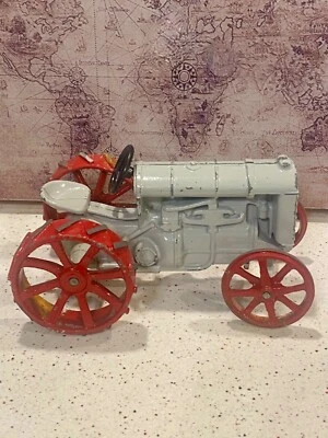 Vintage Fordson 1/16 Scale Ertl Toy Diecast Tractor Model with Steel Wheels - Image 1 of 4