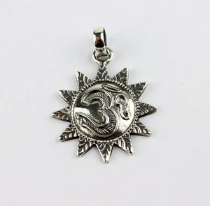 Om Sonne Anhänger Echt 925 Silber Kettenanhänger Meditation Yoga Mantra Aum/Aom - Bild 1 von 5