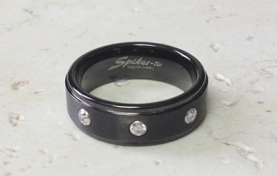 三宝石黑色离子镀钨结婚戒指 尺寸 9,10,12 (f108) — 第 1/1 张图片