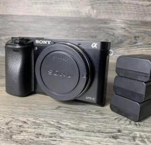 Sony A6000 24.3mp Mirrorless Digital Camera w/ Batteries & Charger - Picture 1 of 1