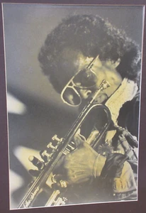 SENSATIONAL original vintage LARGE PHOTOGRAPH of MILES DAVIS PLAYING TRUMPET - Foto 1 di 13