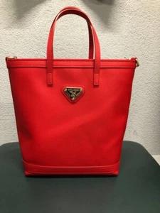Borsa donna Maison Mollerus rossa a tracolla con mani - Foto 1 di 20