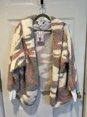 NWT! LuLaRoe TEDDY BEAR Jacket sz Medium - Pink White Gray Camo Sherpa Hooded - Image 1 of 2