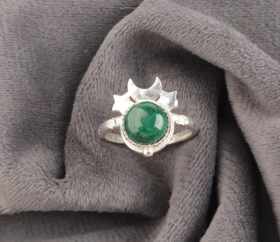 Anillo de cumpleaños de plata esterlina 925 con piedras preciosas de malaquita estrella de luna joyería hecha a mano Foto 1 de 4