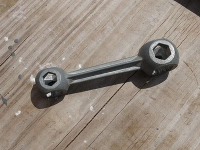 DUMBBELL STYLE MULTI-WRENCH - NICE VINTAGE - Image 1 of 2