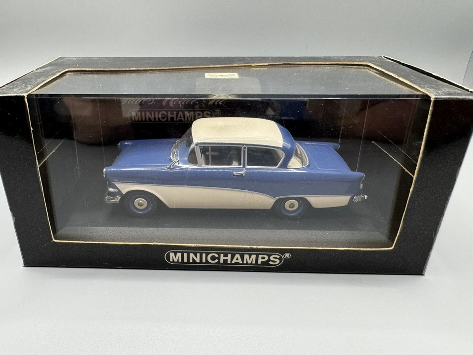 1:43  -Minichamps- Opel Rekord P1 saloon Blu/bianco 1958 prima serie con scatola - Immagine 1 di 4