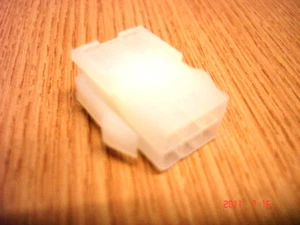 39-01-2081                    PLUG, MINI-FIT, 8WAY  (X2 - Picture 1 of 1