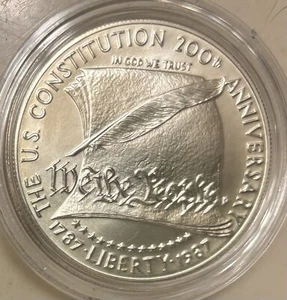1987 US Constitution Commemorating Silver Dollar - Box and COA Included - 318A - Picture 1 of 4