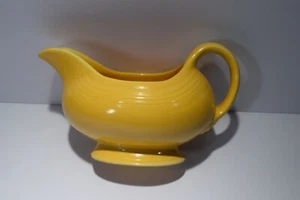 FIESTAWARE GRAVY Sauce Boat Daffodil Yellow Homer Laughlin - Picture 1 of 8