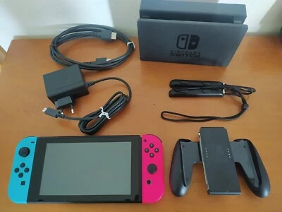 Nintendo Switch V2 Come Nuova Pulita Completa garanzia. Leggi feedback + Bonus - Immagine 1 di 4