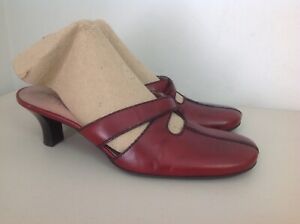 Womens Franco Sarto slip on shoes,mules,size 8, genuine leather ,maroon