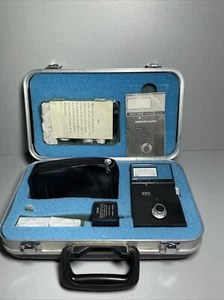 Bausch and Lomb Spectronic Mini 20 Spectrophotometer Set with Case - Picture 1 of 5
