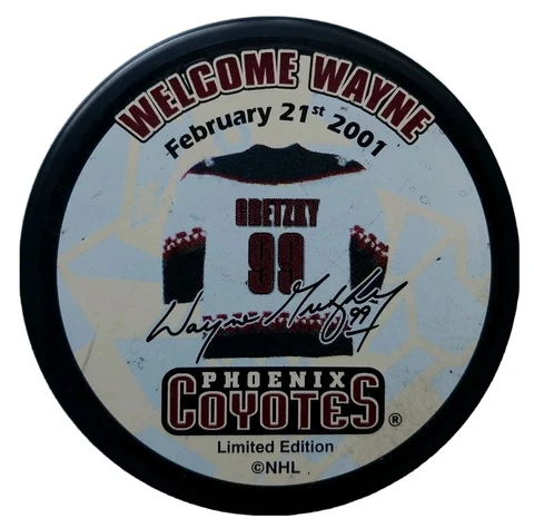 2O01 WAYNE GRETZKY HOF PHOENIX COYOTES NHL LIMITED EDITION INGLASCO VEGUM PUCK Cover