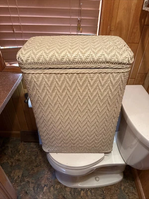 CESTA DE LAVANDERÍA DE MIMBRE REDMON VINTAGE APROX 25" X 17" X 9" ENVÍO RÁPIDO O PU LOCAL Foto 1 de 4