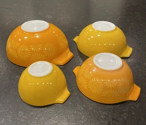 PYREX Mixing Bowls Cinderella Set of 4 Sunflower Orange 441 442 443 444 Vintage - Foto 1 di 24
