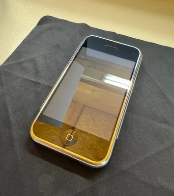 Apple iPhone 2G 1st generation 8GB Completo di scatola pari Al Nuovo. - Immagine 1 di 3