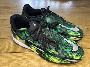 Nike Jr Phantom GT2 3Y DM0749-003 Soccer Indoor Shoes Black Green - Picture 1 of 9