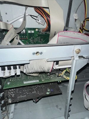 Computadora Philips 4512 202 02463 EICS Sysco Tower XP Foto 1 de 4