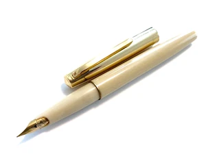 Pluma estilográfica japonesa vintage patinador nueva en caja con saco nuevo de Japón - Imagen 1 de 7