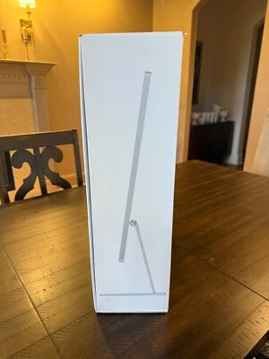 Apple iMac 24” (M3, 2023) – 8GB RAM – 512GB SSD – Silver – Used – Model A2983 - Image 1 of 4