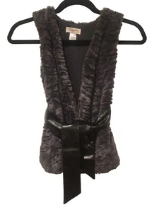 Belle Du Jour Girls Gray Faux Fur Vest W/Black Faux Leather Belt/Sash Size Small - Picture 1 of 5