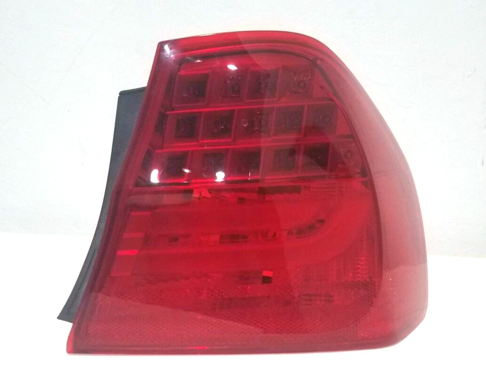 适合 2009 - 2011 宝马 3 系列 E90 323i 328i 尾灯组件右乘客新品 — 第 1/4 张图片