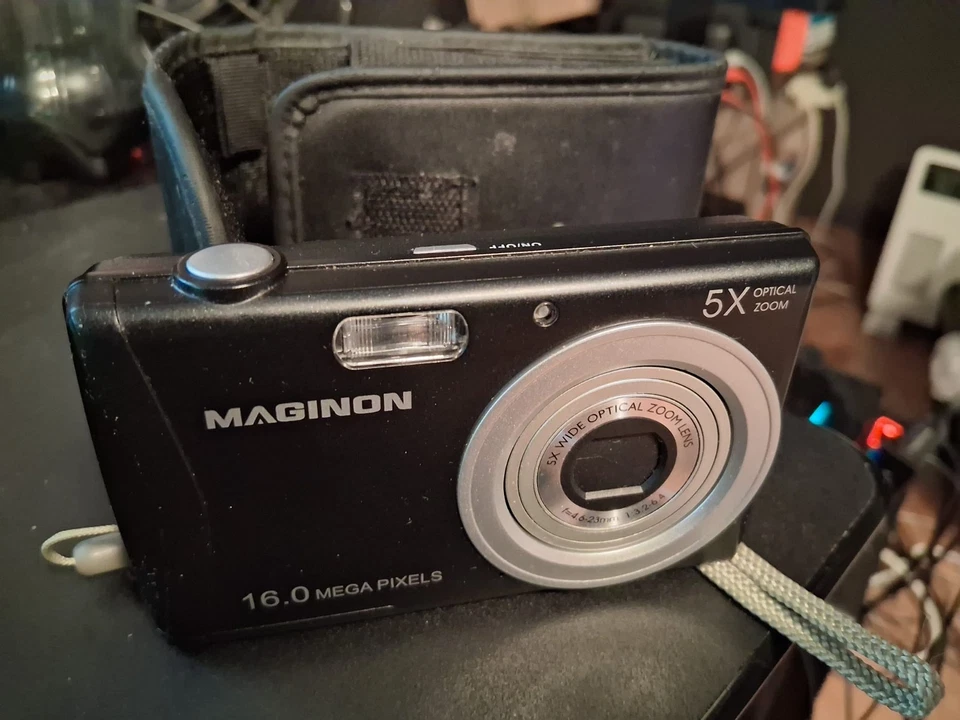 Maginon Digitalkamera Z 1600 16.1 MP Megapixel mit Tasche Zubehörpaket, schwarz - Bild 1 von 1