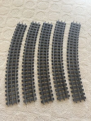 5 Pieces of Gargraves 42-402SW 42" Curves w/Stainless Rails - Image 1 of 3