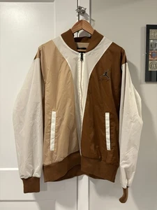 Nike Air Jordan Jumpman Windbreaker Trainingsjacke Braun Hellbraun FB7032-281 Herren L’s - Bild 1 von 7