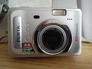 WORKING Pentax Optio S60 6MP Compact Digital Camera Tested - Picture 1 of 11